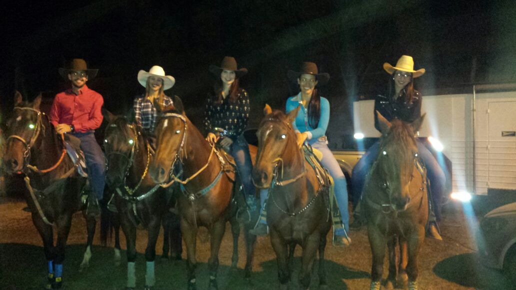 Andradinenses em disputa final do rodeio de Mirandópolis